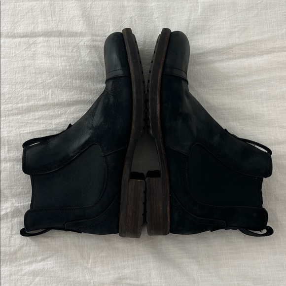 Ugg Gallion Chelsea Black Suede Pull On Boots Size 9 - Picture 7 of 15